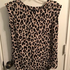 Ann Taylor Factory XS Leopard Print CUFFED Cap Short Sleeve Polyester Top Blouse